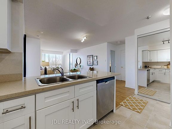 4th image of 260 Doris Ave #906