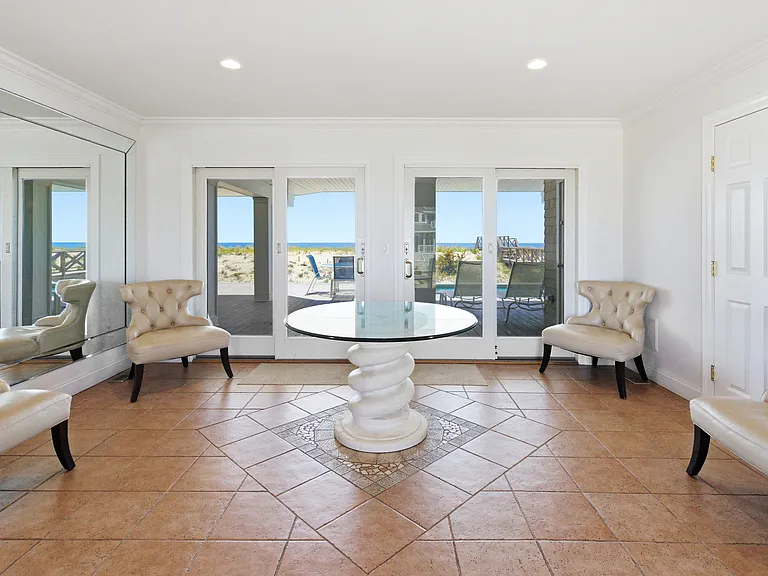687 Dune Rd — Photo 16