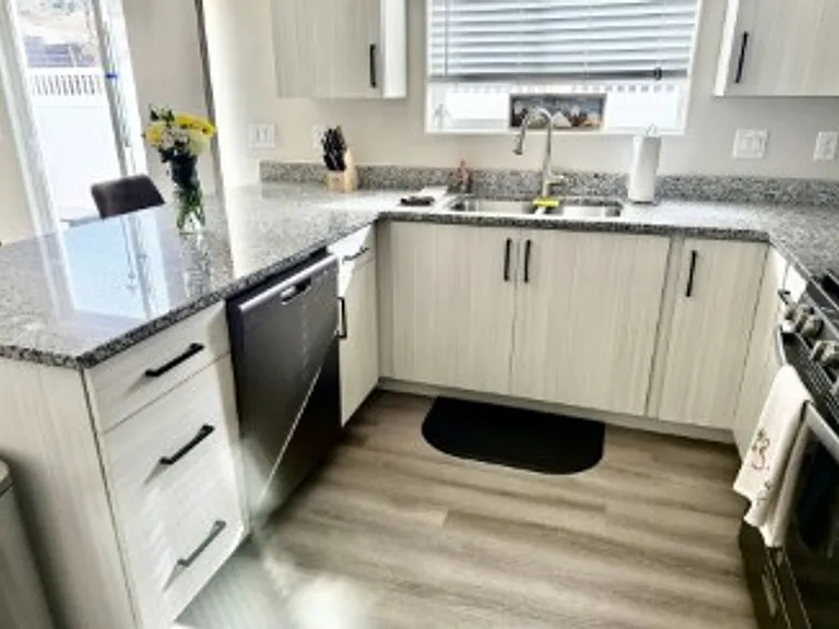 668 E Fiddlers Canyon Rd #11 — Photo 7