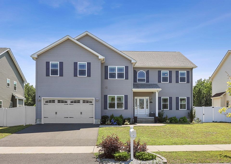 1st image of 51 Elaine Cir