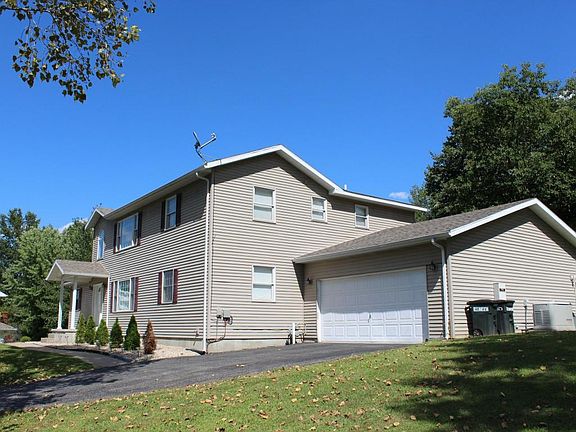 2nd image of 615 Deer Lake Dr E