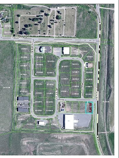 1st image of 861 Industrial Ave.