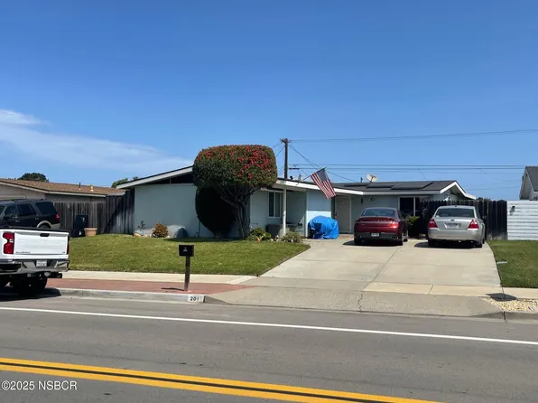 201 E Waller Ln, Santa Maria, CA 93455