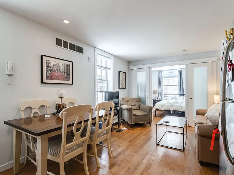1320 Pine Street — Photo 1