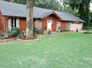 911 N Shackleford Rd, Little Rock, AR 72211