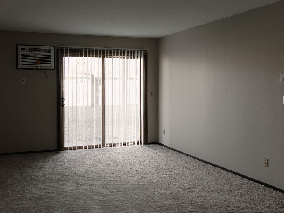 Highlander Apartments 810 E 2nd St Litchfield MN Zillow