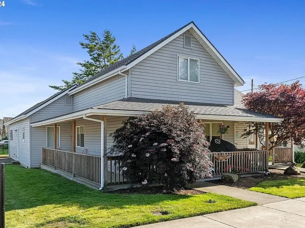 1615 1st St, Tillamook, OR 97141