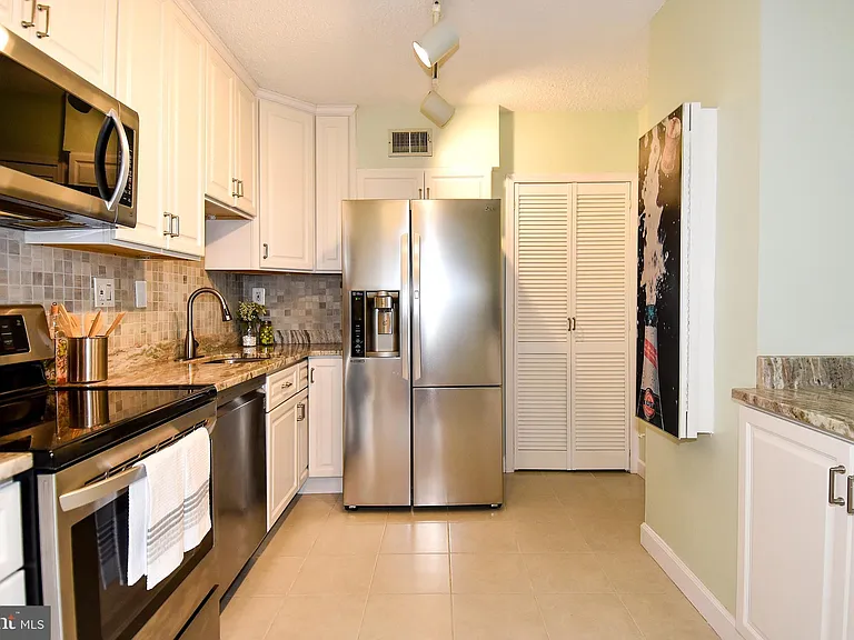 5500 Holmes Run Pkwy #1007 — Photo 13