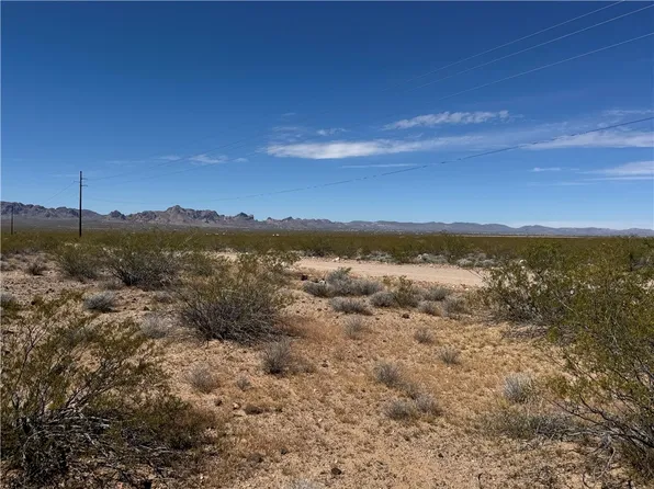 8005A W Aquarius Dr #810, Golden Valley, AZ 86413