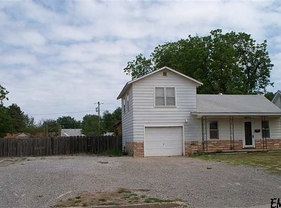 2nd image of 1418 E Oklahoma Ave