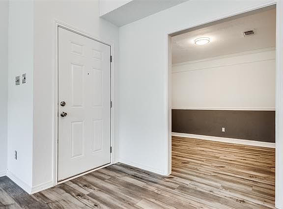 4th image of 910 Ramblewood Dr