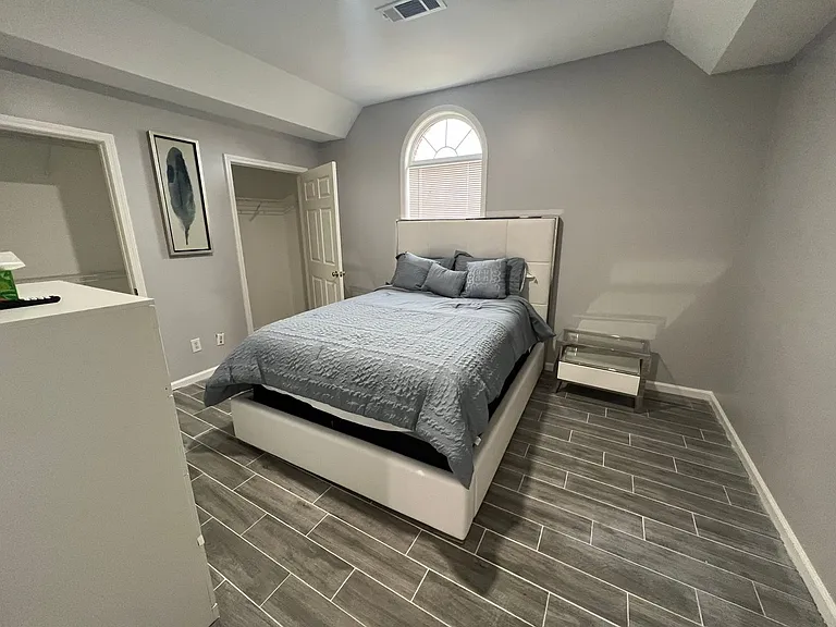 10120 Sunlight Dr — Photo 7