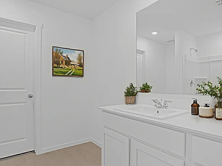 1025 Macnab Dr — Photo 8