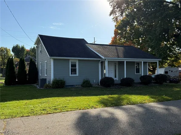 456 Beucler Ave NW, Bolivar, OH 44612