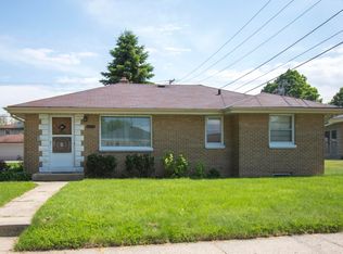 7113 W Verona Ct, Milwaukee, WI 53219
