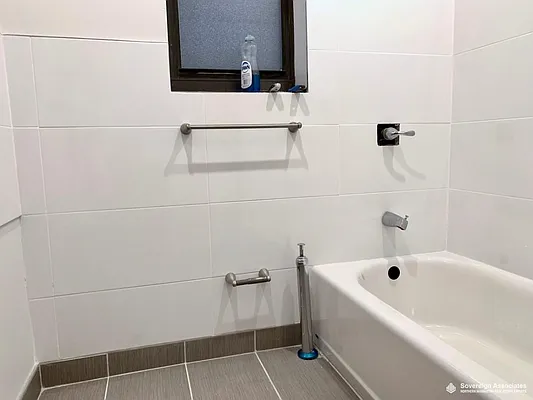 Rented by Sovereign Associates | media 11