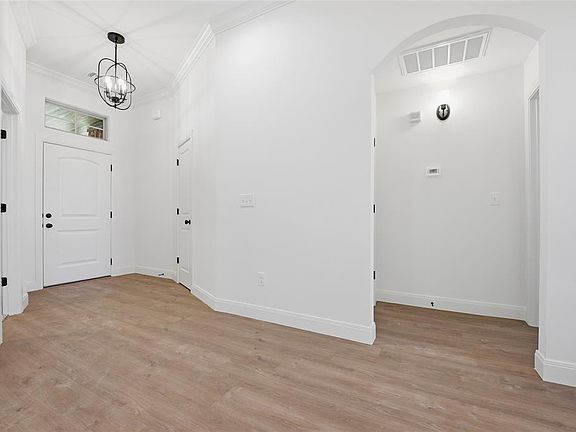 3rd image of 1256 Tawny Hills Rd