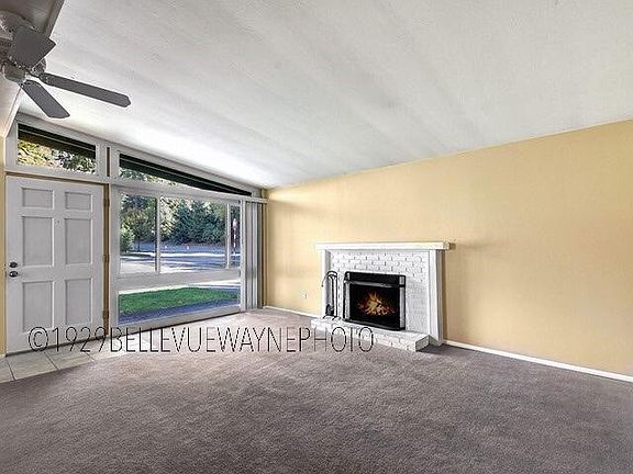 2nd image of 1929 Bellevue Way NE