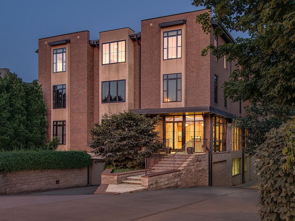 1st image of 3629 W End Ave #301