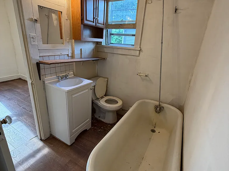 2650 S Cherokee St — Photo 3