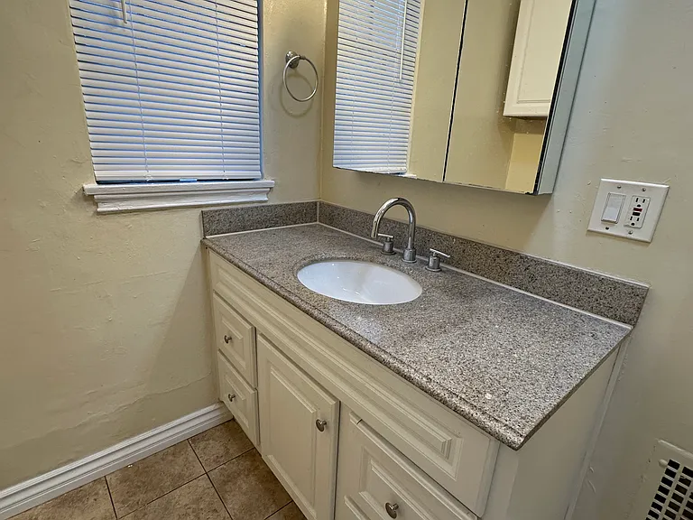 5405 Fernwood Ave — Photo 18