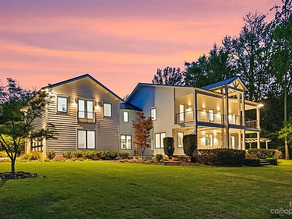 3rd image of 630 Brackenbury Ln