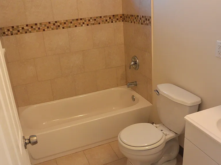 813 Wynnewood Rd #2 — Photo 6