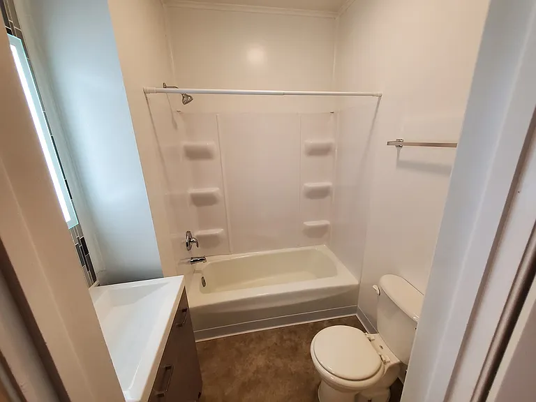 210 N 15th Ave E #1 — Photo 5