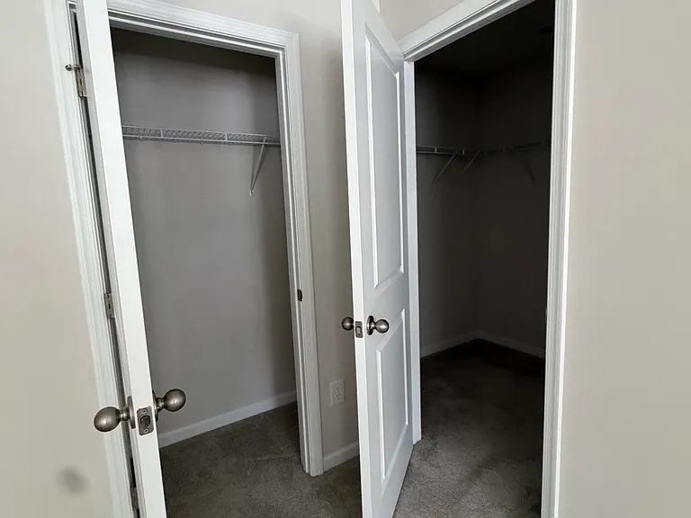 303 Lorraine Dr — Photo 18