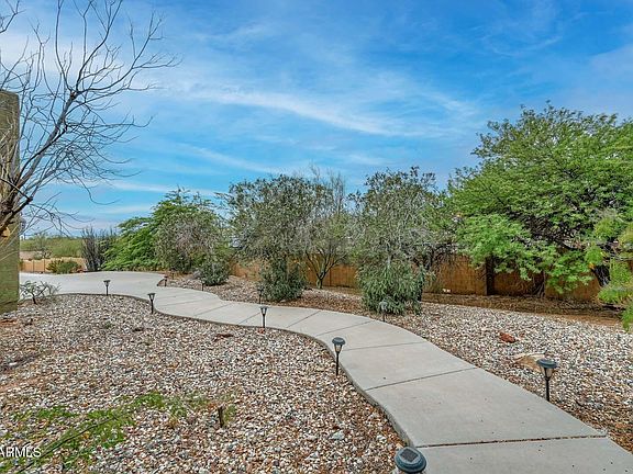 3rd image of 210 W YUCCA Lane