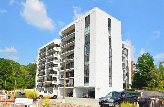 1st image of 415 Bond Pl Unit 11-B
