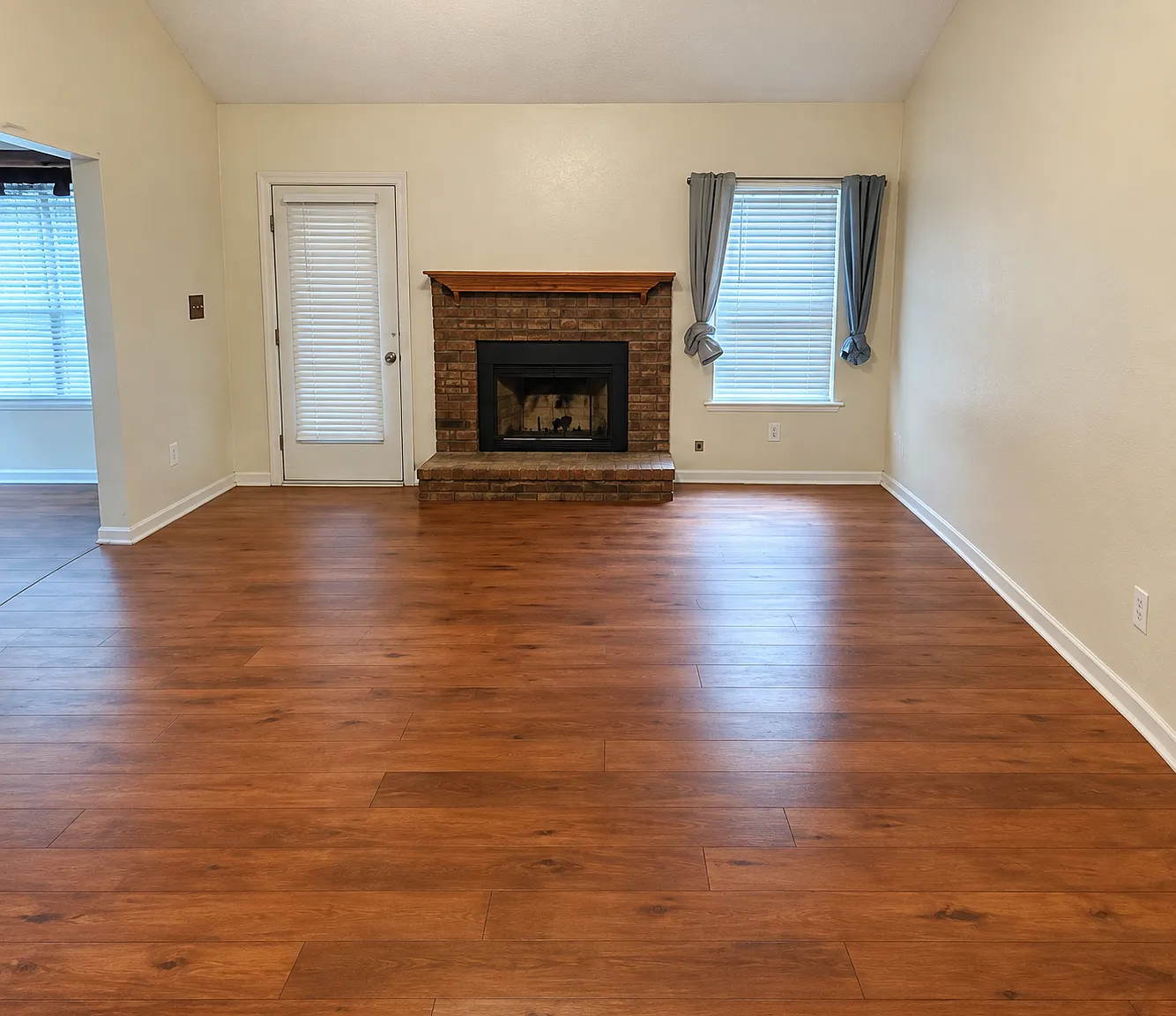 4 bed, 1920 sqft, $2,400 — Photo 4