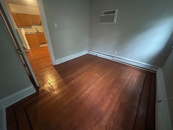 4th image of 4537 Osage Ave #5