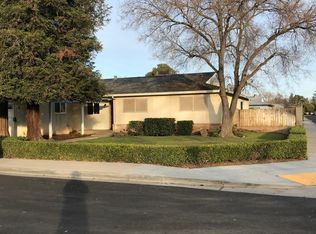 1445 Beverly Cir, Clovis, CA 93611