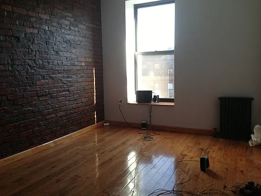 Rented by Elite NY Holdings | media 5