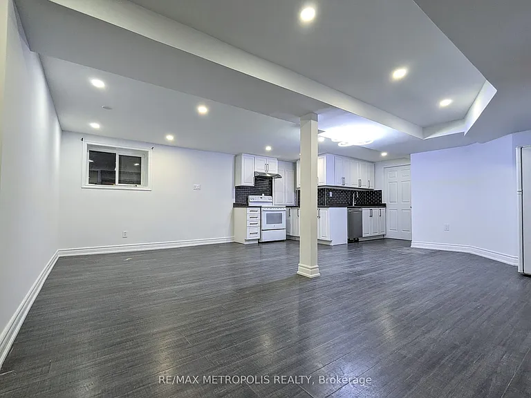 102 Hibbard Dr #BASEMENT — Photo 13