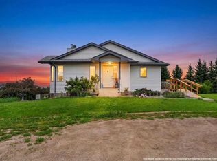 32442 S Range Road 40, Mountain View County, AB T4H4C3