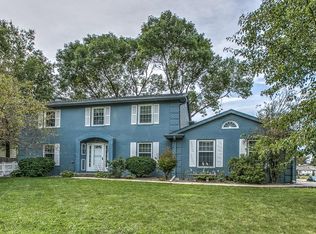 16625 Gold St, Omaha, NE 68130