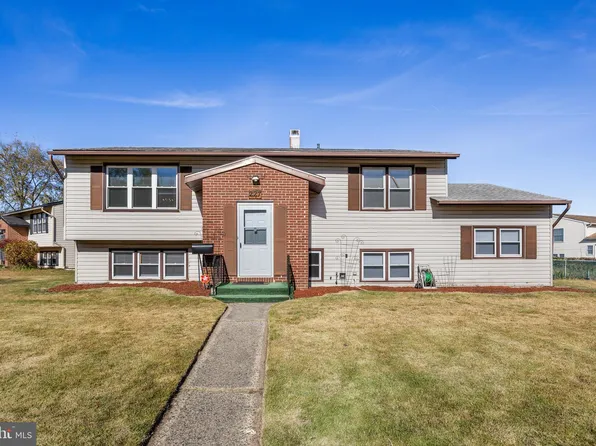 227 University Ave, Pemberton, NJ 08068