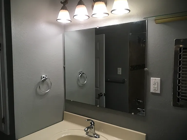 2308 Meadowbrook St — Photo 14