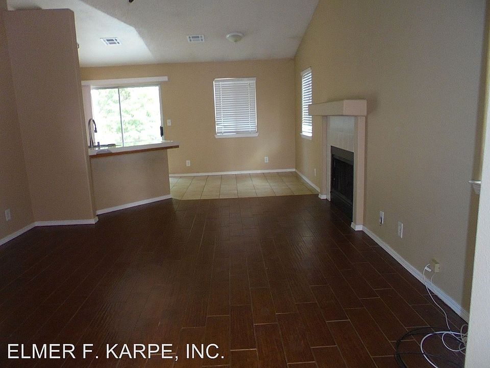 2nd image of 3204 Cattleman St