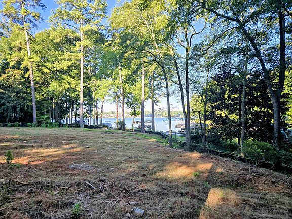 4th image of 1330 Dogwood Dr #33-34