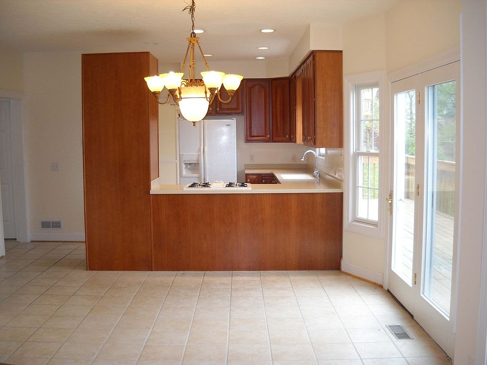 1st image of 445 Diamond Crest Ct