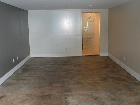 3rd image of 501 E 16th St Ste 109