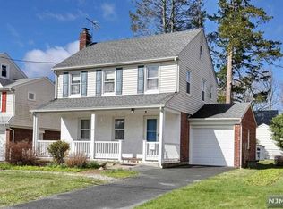 28 Colonial Pkwy, Dumont, NJ 07628