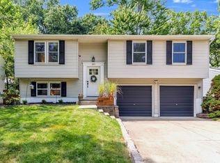 825 McDonell Dr, Columbus, OH