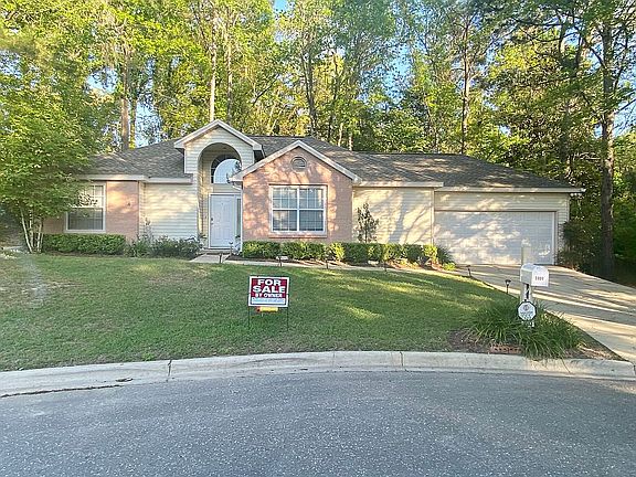 5th image of 3801 McFarlane Dr