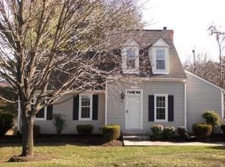 3222 Winterberry Dr, Roanoke, VA 24018