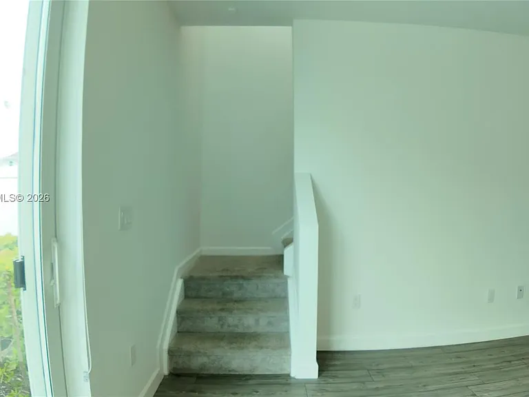 4612 Hollister Ave — Photo 27