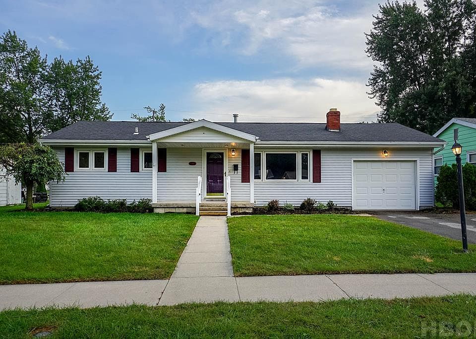 1st image of 319 Edinborough Dr